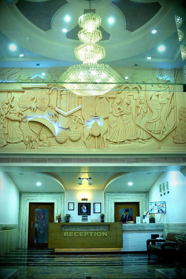 Hotel Fortune Palace จัมนาการ์ ภายนอก รูปภาพ